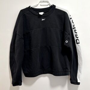 Rebook crewneck sweatshirt. Large.
